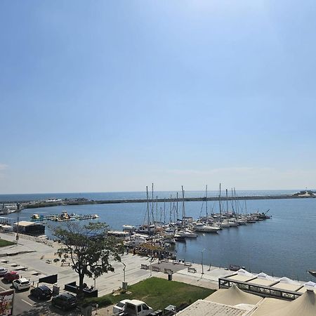 Blue Marina Sea View Lägenhet Mangalia Exteriör bild